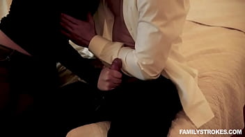 Remaja Muslimah Ella Knox Balas Dendam Ke Ibu Tiri Lewat Ayah Tirinya
