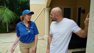 Gadis Kolam Renang Milf Hot, Lauren Phillips Dan Jmac Bikin Panas Di Reality Kings