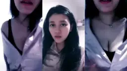 Elvira Payudara Belahan Menggoda Pascol Sebelum Tidur