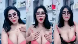 Tante Sandra Montok Cantik Siap Bikin Panas