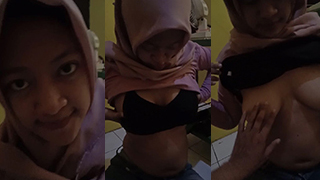 Video Panas Cewek Berhijab Digoyang Kencang Di Kost Pacar