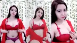 Xai Goyang Ebot Pamer Bentuk Tubuh Montok Yang Menggoda