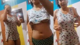 Desi Cewek Bugil Buka Baju, Mandi Panas Bikin Ngaceng Di Video Mms