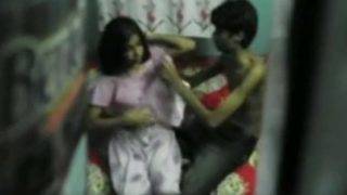 Desahan Cewek Desa Di Kamar Mandi, Rekaman Mesum Pasangan Abg.