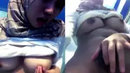 Gadis Berhijab Manis, Nakal Banget Pengen Digoyang.