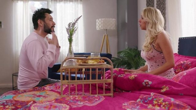 Malam Kencan Double Booked, Adegan Panas Bareng Katie Morgan
