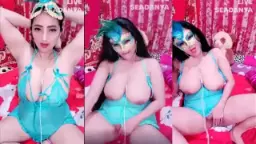 Tante Yasmin Colok Memek Basah Kena Rangsang