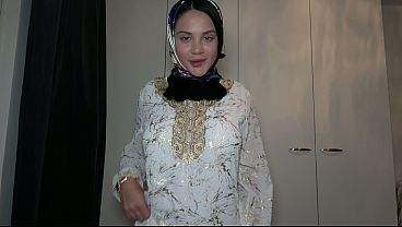 Pov – Ngewein Kakak Tiri Muslim Berhijab, Romantis Tapi Mesum Banget