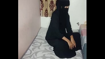 Gadis Bercadar Digebukin Sopir Pribadi Di Dalam Mobil, Nafsu Nggak Ketulungan.