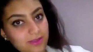 Buka-bukaan Bhabhi Paki, Goyang Sendirian Bikin Makin Liar.