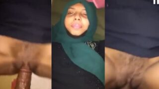 Murah Meriah, Si Lonte Muslim Sange Nikmatin Tusukan Desi Pertama Yang Bikin Nganga.