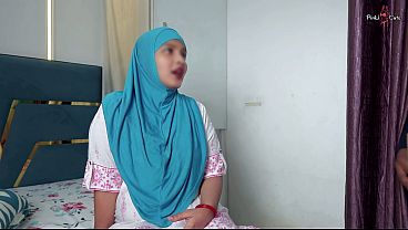 Boncengan Blinkit, Tukang Ojeknya Nyukur Bulu Memek Bini Tetangga Hijab, Lalu Ditusukin Kontol Gede Sampe Meraung-raung.